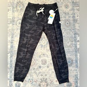 NWT VUORI yoga lounge pants